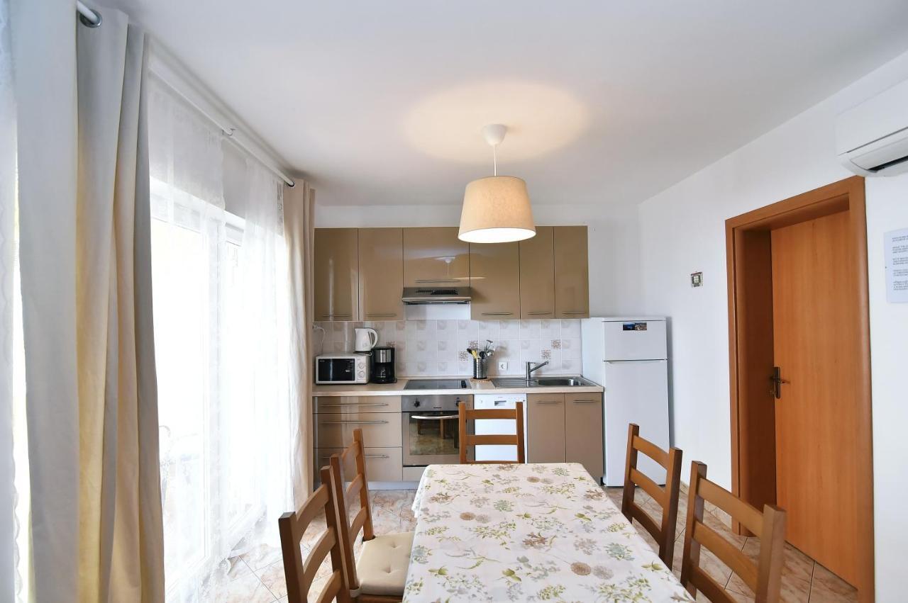 Apartments Luni II Башка Экстерьер фото